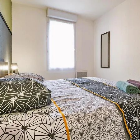 Confort ! Calme, Climatisation, Piscine, Parking Gratuit, Grande Terrasse, Netflix, Wifi Апартаменты Каркассон