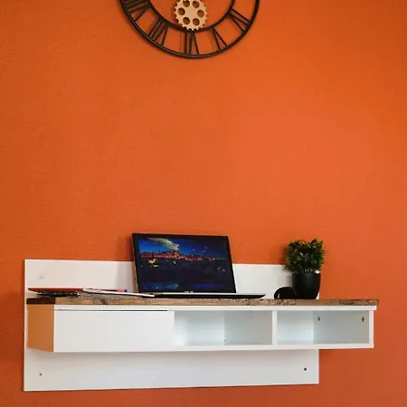 Confort ! Calme, Climatisation, Piscine, Parking Gratuit, Grande Terrasse, Netflix, Wifi Каркассон