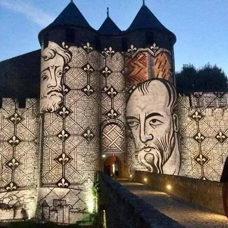 Confort ! Calme, Climatisation, Piscine, Parking Gratuit, Grande Terrasse, Netflix, Wifi Апартаменты