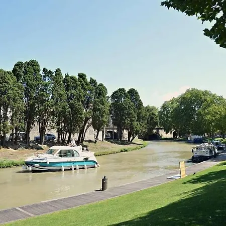 Confort ! Calme, Climatisation, Piscine, Parking Gratuit, Grande Terrasse, Netflix, Wifi Каркассон