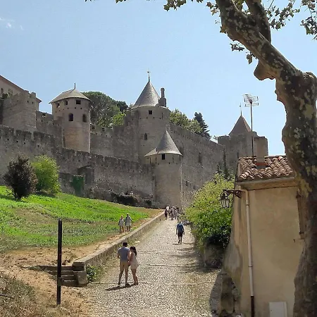 Confort ! Calme, Climatisation, Piscine, Parking Gratuit, Grande Terrasse, Netflix, Wifi * Carcassonne