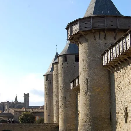 Confort ! Calme, Climatisation, Piscine, Parking Gratuit, Grande Terrasse, Netflix, Wifi Апартаменты *