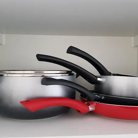 Апартаменты Confort ! Calme, Climatisation, Piscine, Parking Gratuit, Grande Terrasse, Netflix, Wifi *